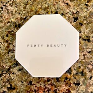 Fenty Beauty Freestyle Highlighter Illuminateur
